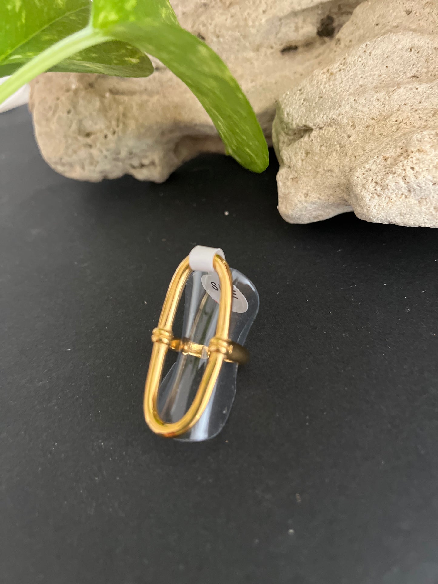 ANILLO OVAL